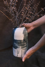 Charger l'image dans la galerie, Grand Vase Lièvres
